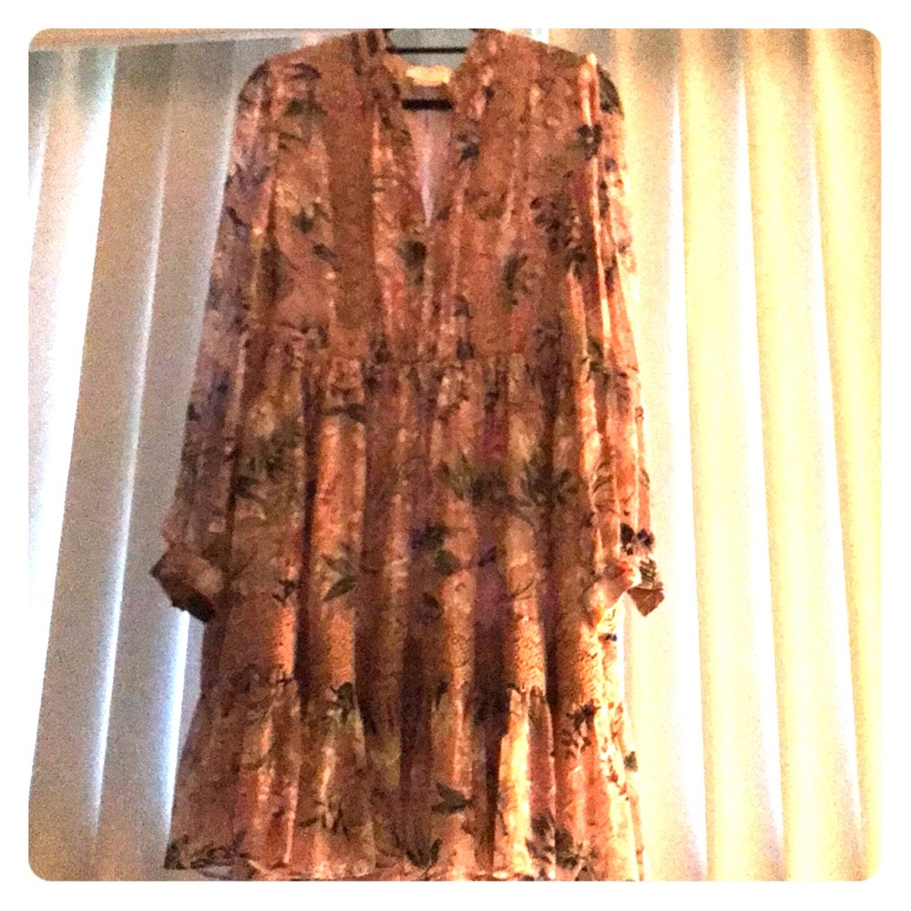 Kate spade floral dress. It has two stains on it.